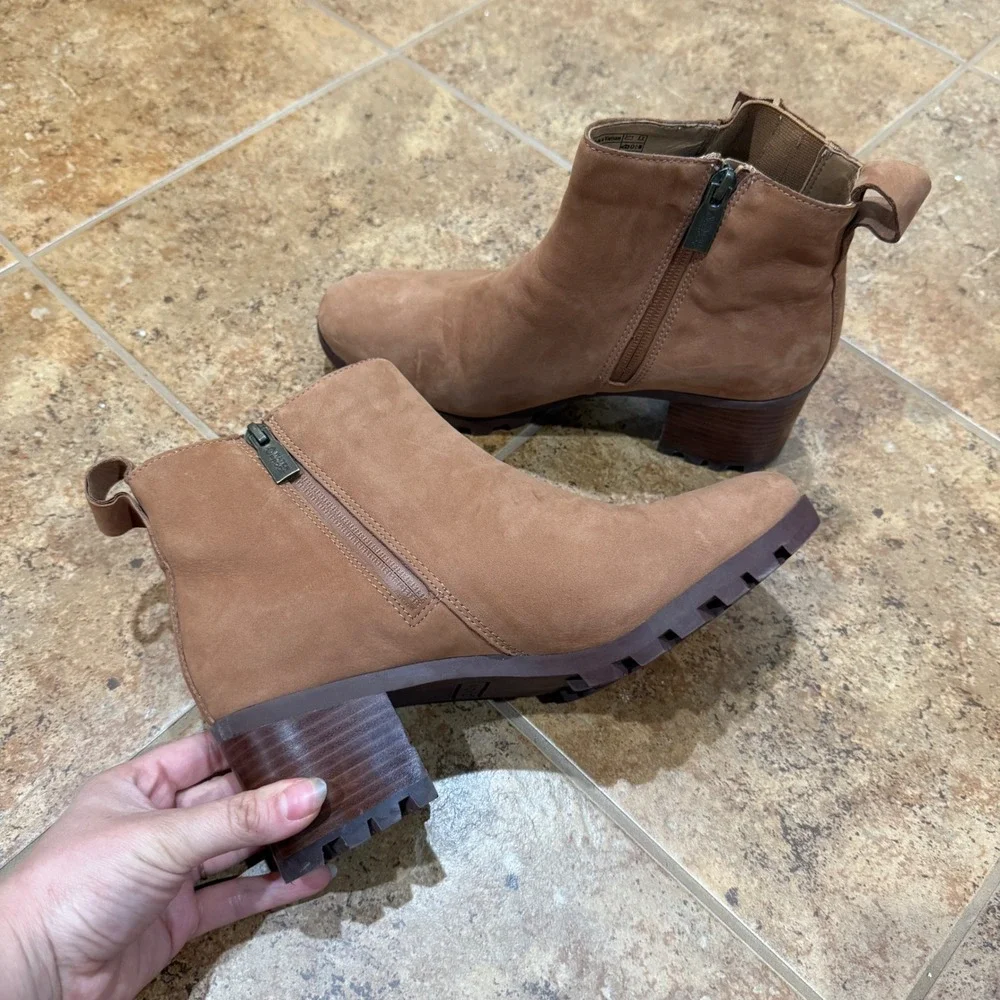 Vionic Wilma Nubuck Leather Waterproof Ankle Boots Toffee Brown Women Size 9